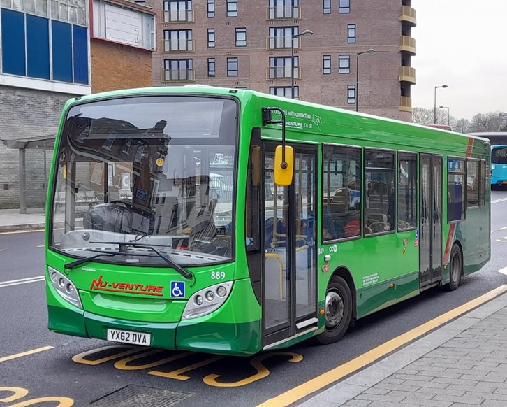 889shineypaintworkchathambusstation726x582.jpg